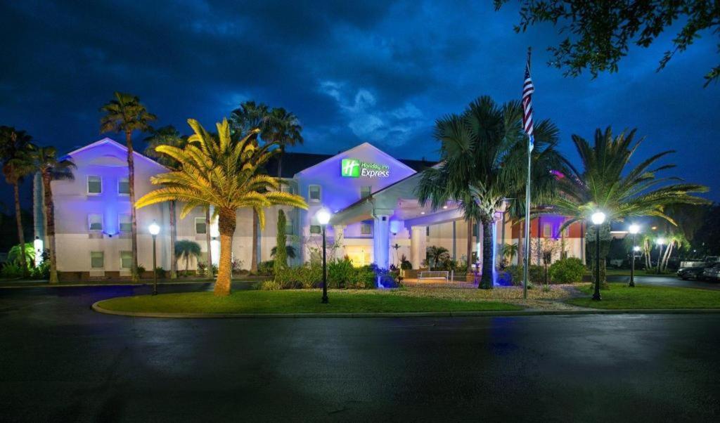 Holiday Inn Express Hotel & Suites Port Charlotte Exterior photo