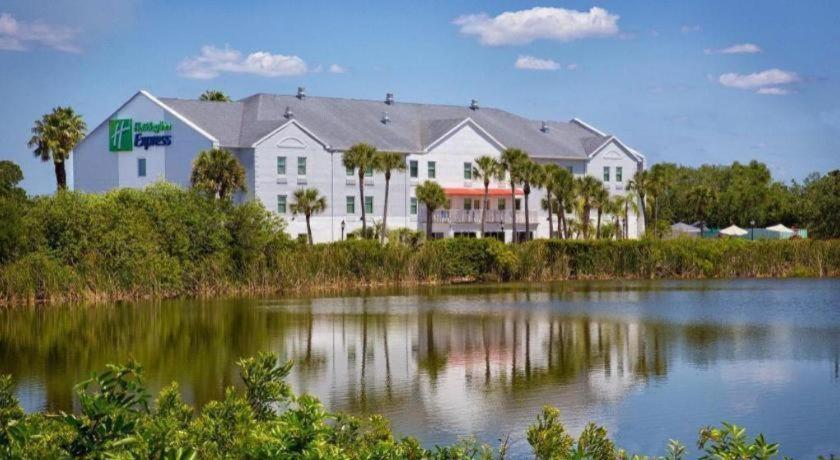 Holiday Inn Express Hotel & Suites Port Charlotte Exterior photo