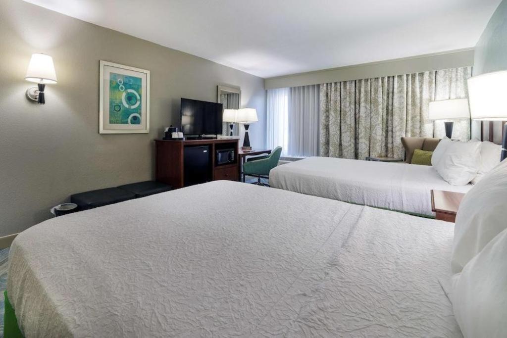 Holiday Inn Express Hotel & Suites Port Charlotte Exterior photo
