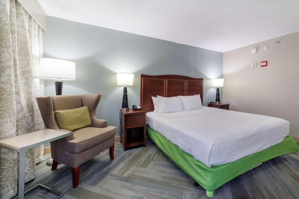 Holiday Inn Express Hotel & Suites Port Charlotte Exterior photo