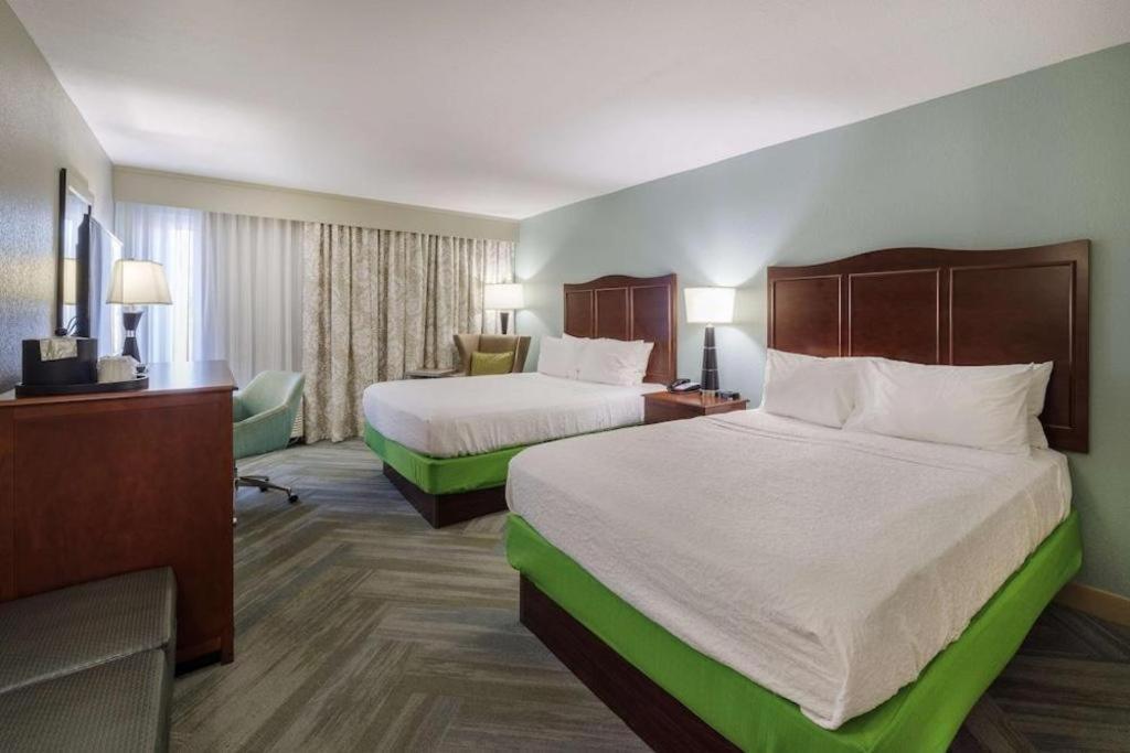 Holiday Inn Express Hotel & Suites Port Charlotte Exterior photo