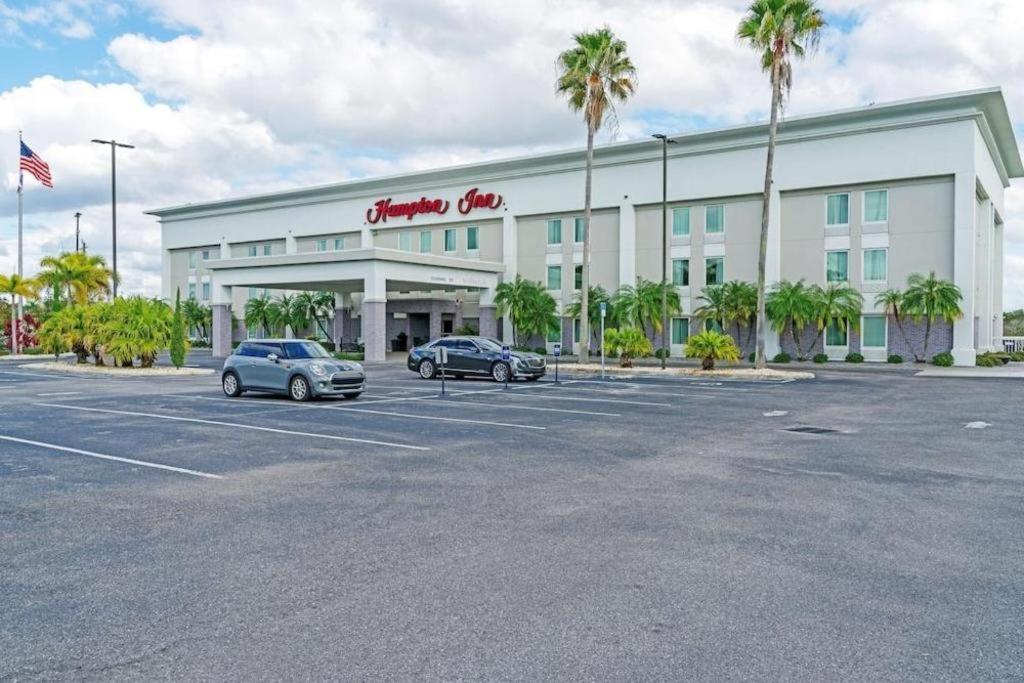 Holiday Inn Express Hotel & Suites Port Charlotte Exterior photo