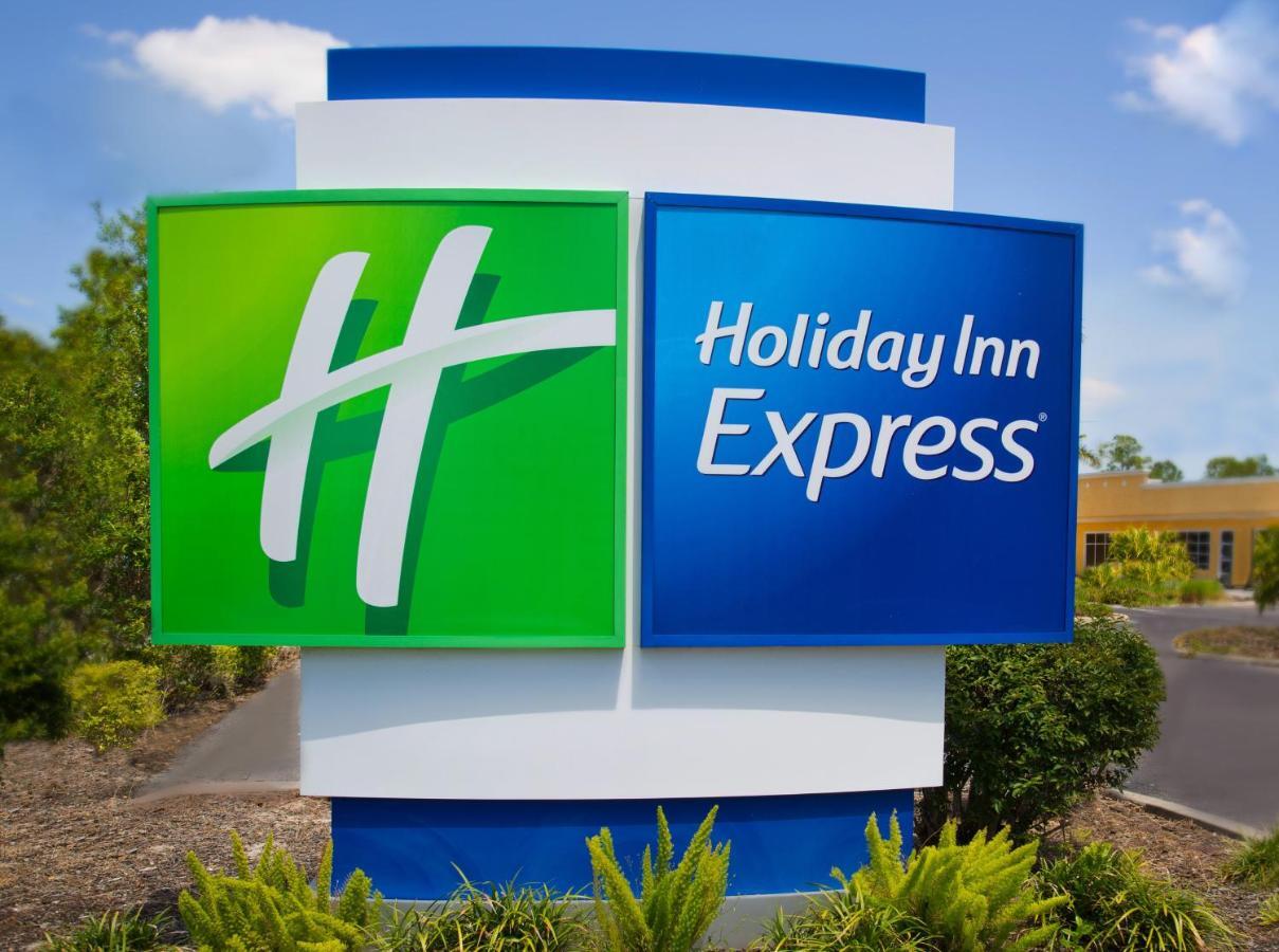 Holiday Inn Express Hotel & Suites Port Charlotte Exterior photo