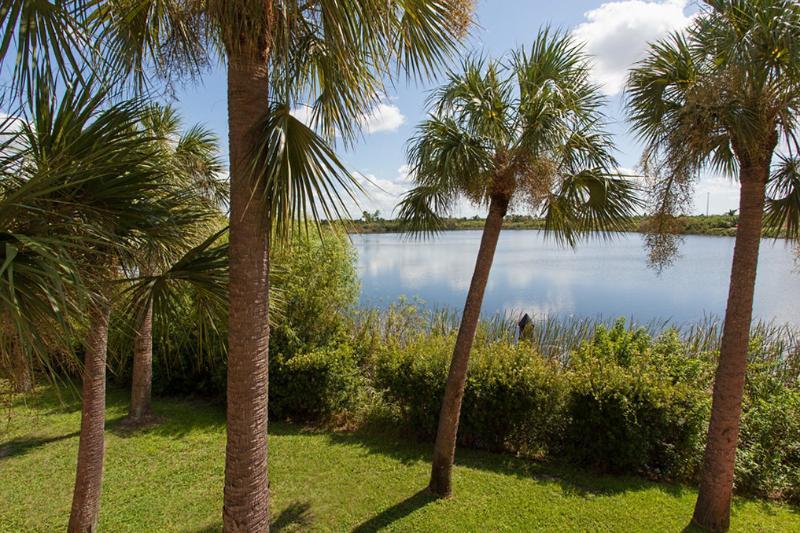 Holiday Inn Express Hotel & Suites Port Charlotte Exterior photo